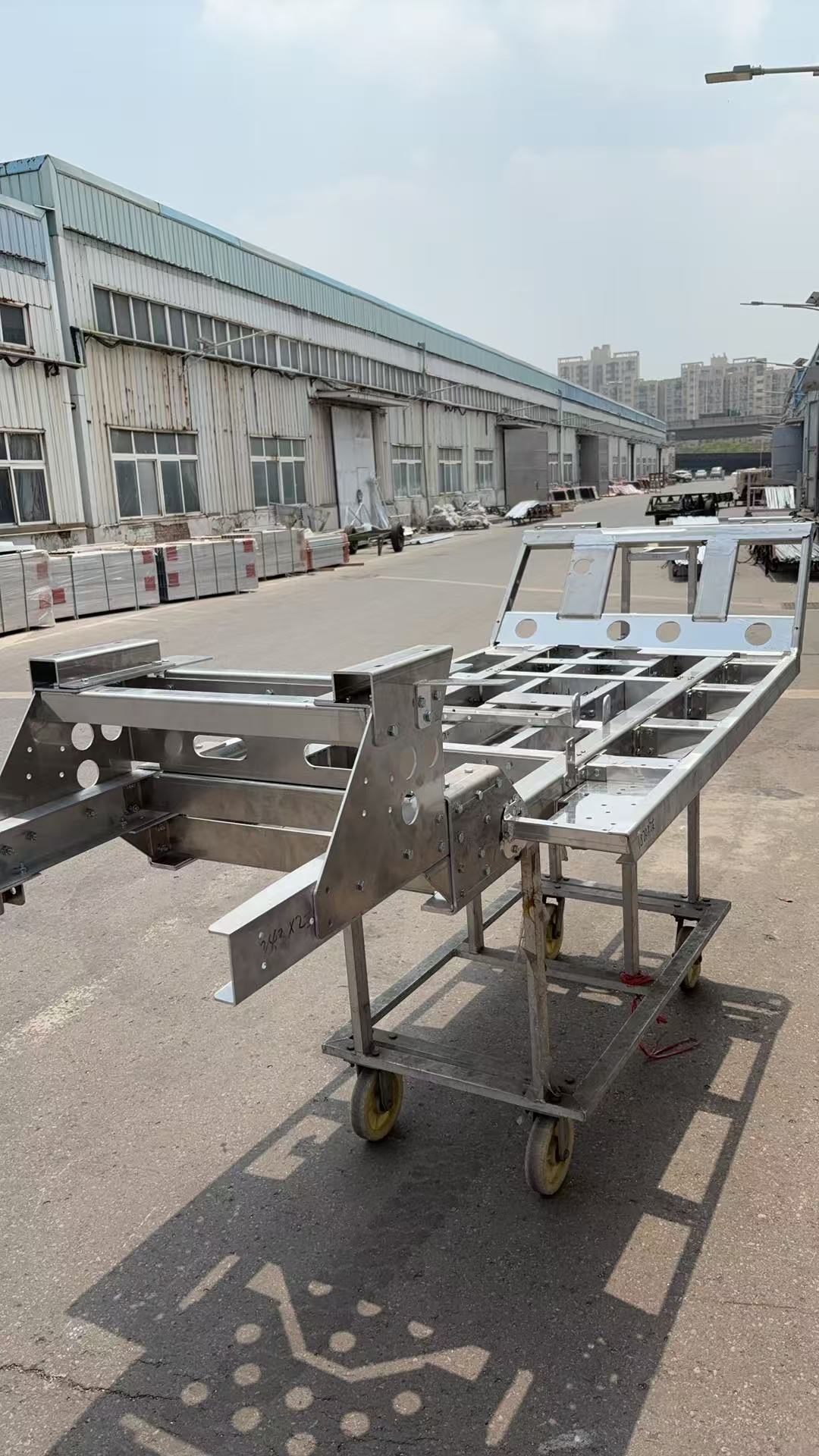 鋁合金車(chē)架底盤(pán)1